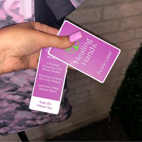 Healing Hands Purple Label Yoga Zip V-neck purple short sleeve scrub top - Picture 4 of 6